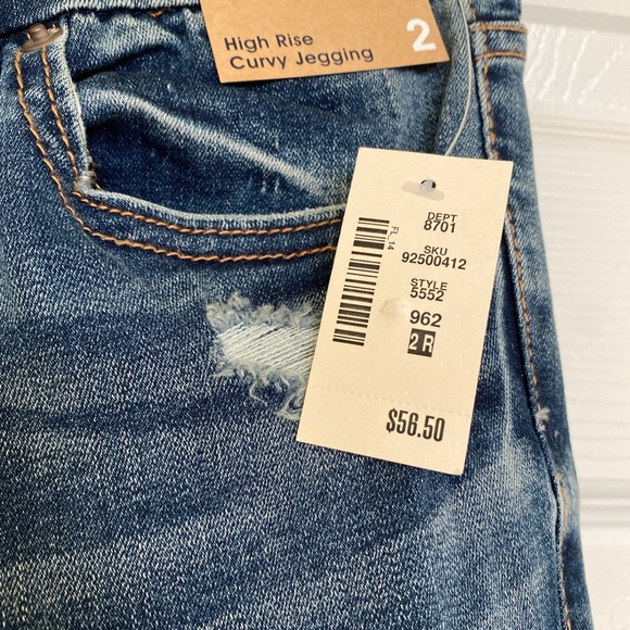 NWT Aero High Rise Curvy Jegging - Picture 3 of 3